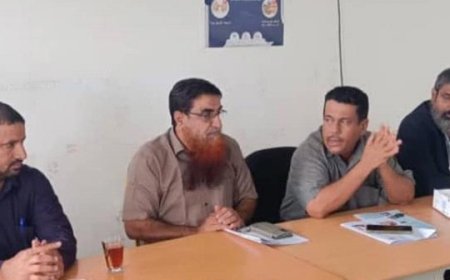 مدير عام صحة أبين يدشن الدورة التدريبية للعاملين الصحيين في خنفر للمشاركة الطارئة في حملة التحصين ضد الكوليرا