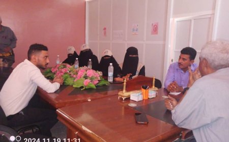 امين محلي زنجبار يطّلع من فريق مؤسسة تمكين للتنمية المستدامة عن مشروع تعزيز دور النساء في صناعة القرار والسلام المجتمعي بالمديرية.