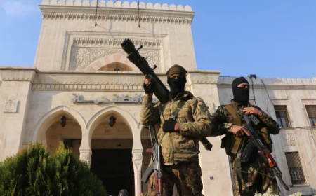الجيش السوري ينسحب من مطار التيفور والمعارضة تعلن اقترابها من دمشق