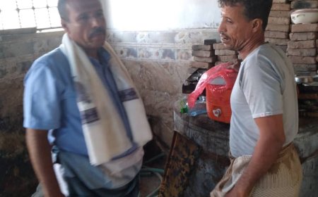 أشغال خنفر يضبط كمية كبيرة من المواد التالفة والمنتهية صلاحيتها بمدينة شقرة الساحلية