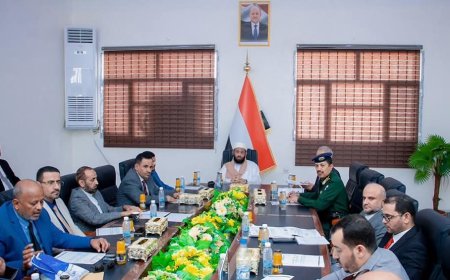 وكيل وزارة الداخلية اللواء العامري يشارك في اجتماعات اللجنة العليا للحج لمناقشة تحسين الخدمات المقدمة لحجاج بلادنا