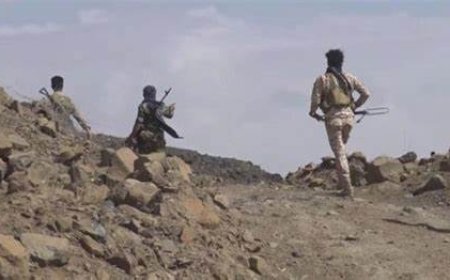 محور تعز.. قوات الجيش أحبطت ثلاث محاولات تسلل لمليشيات الحوثي