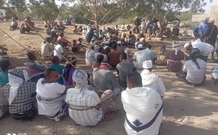في موكب جنائزي مهيب .. ابناء مديرية أحور يشيعون جثمان فقيد الوطن محمد ابوبكر هندي قيسان (عبود )