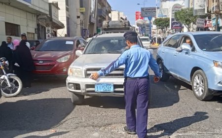 تعز .شرطة السير تنفذ حملة مكثفة لضبط السيارات المخالفة التي تستخدم اسطوانات الغاز غير المصرح بها