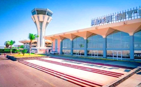 أكتشاف طفل على متن طائرة اليمنية بدون مرافقين قبل الاقلاع في الرحلة المتجهة من عدن الى جدة.. تفاصيل