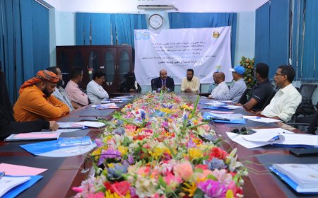 المدير باعباد يدشن دورة (مهارات المتابعة والتقييم لأنشطة التعليم بتربية ساحل حضرموت )