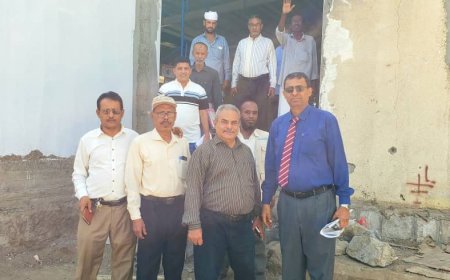 مدير عام مكتب الصحة العامة والسكان يتفقد سير عملية الصيانة والترميم لمبنى المعهد الصحي ومخازن التموين الدوائي بلحج