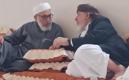 رئيس هيئة علماء اليمن يلتقي الشيخ باحنحن بشبوة