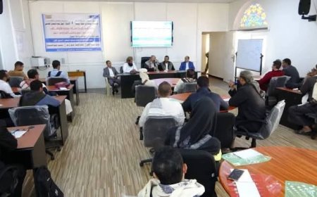 وكيل أول محافظة تعز يدشن دبلوم البناء الفكري للخطباء والدعاة