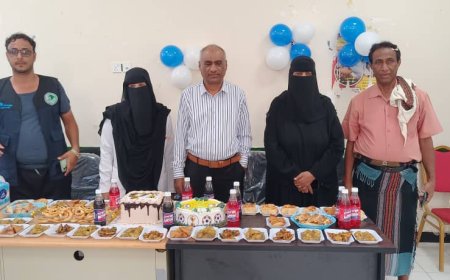 موظفو الصحة بزنجبار يحتفلون بعودة الاخ عبدالقادر باجميل