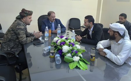 محافظ الضالع يلتقي مدير بنك القطيبي في المحافظة