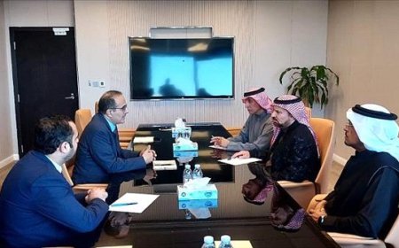 وزير الصحة يبحث مع مركز الملك سلمان دعم القطاع الصحي