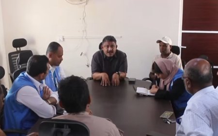 السلطة المحلية بالحديدة تناقش مع بعثة الأمم المتحدة جهود التعامل مع الألغام وتأمين المناطق المتضررة