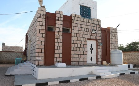 الهلال الأحمر الاماراتي يواصل مشاريعه الإنسانية ببناء مركز الولادة بحظاتهم وصيانة مركز المصينعة الطبي 