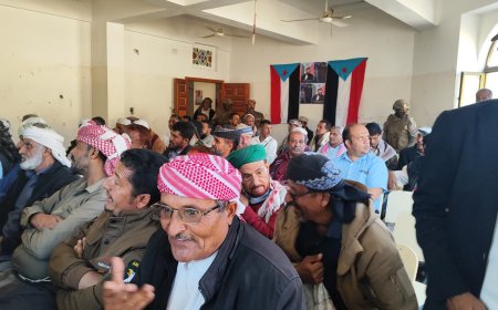 فريق التواصل وتعزيز الوعي السياسي يلتقي القيادات المحلية والمشائخ والشخصيات الاجتماعية في يافع رصد