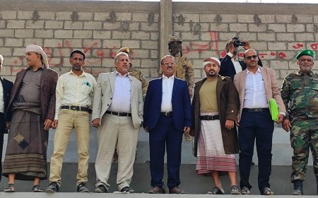 فريق التواصل وتعزيز الوعي السياسي يتفقد سير العمل بملعب الفقيد سامي السليماني بيافع رصد