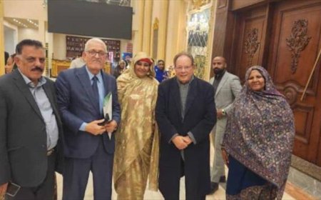 الرئيس علي ناصر محمد يشارك عائلة الصادق المهدي في أفراحهم بالقاهرة*