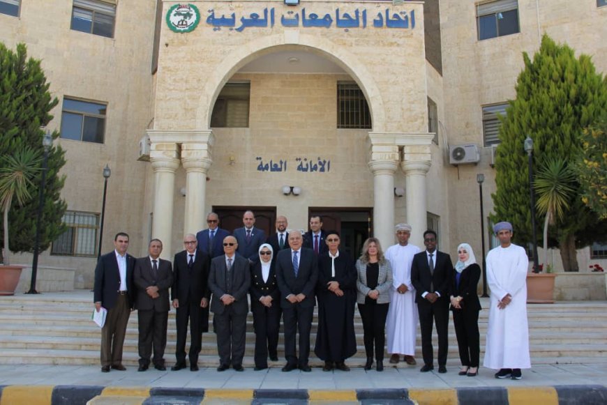 أثناء مشاركته في اجتماع المجلس.. رئيس جامعة عدن يهنئ جامعة الوسطية لحصولها على العضوية في اتحاد الجامعات العربية