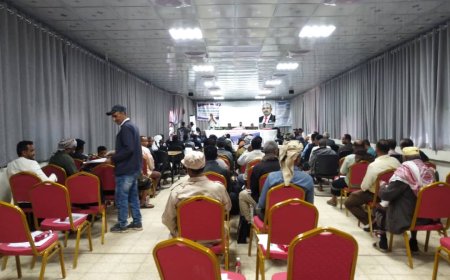 وكيل الضالع لشؤون المديريات يترأس حلقة نقاشية حول الاستفادة من مياه وادي بنا