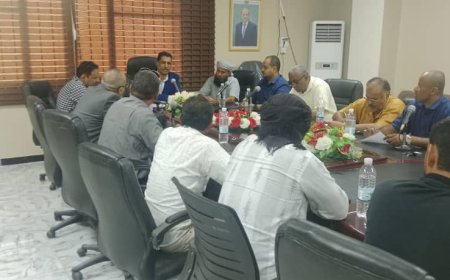 مدير عام مكتب الواجبات الزكوية بلحج يلتقي برجال المال والأعمال بالمحافظة