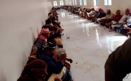 الشيخ حسين باحنحن في ضيافة ديار آل بوعمر بن الفقيه علي بحضور قيادات أمنية وعسكرية ومدنية يتقدمهم وكيل محافظة شبوة