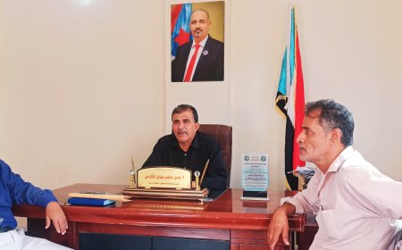 نائب رئيس تنفيذية انتقالي أبين يلتقي مدير عام مديرية زنجبار