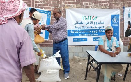 عليان يدشن توزيع المساعدات الغذائية  المقدمة من برنامج الغذاء العالمي