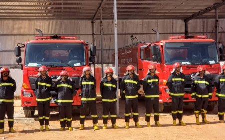 الدفاع المدني بشبوة ينجح في إخماد حريق بمحل تجاري في مدينة عتق