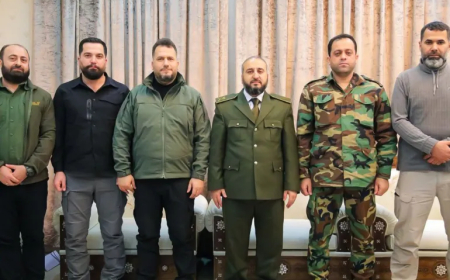 وزير الدفاع السوري يبدأ مباحثات لدمج الفصائل وحملة التمشيط تتواصل بحمص