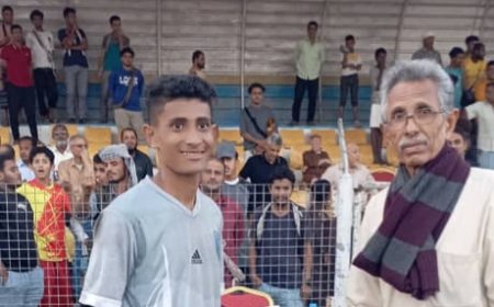 في دوري عدن الممتاز الميناء ينتزع نقطة ثمينة من الشعلة