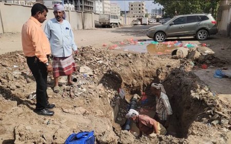 بعد إصلاح الأنبوبين عقب تعرضهما لأكسار.. إعادة ضخ المياه لمنطقة السنافر وبعض أحياء الكثيري بمديرية المنصورة