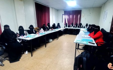 تدشين دورة تدريبية لبناء قدرات متطوعي الصحة المجتمعية في مديريتي الشمايتين وصبر الموادم بتعز