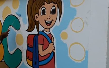 مدرسة الإيمان النموذجية بجعار تزين جدران الفصول بلوحات جدارية إبداعية تشجع على طلب العلم وحب القراءة