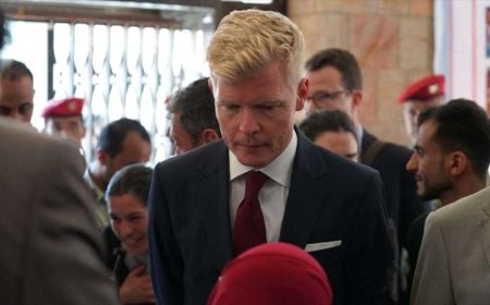 تصريح ناري لمصدر حكومي يتهم المبعوث الأممي "هانس جروندبرج" بالاخفاق في مسؤولياته ..