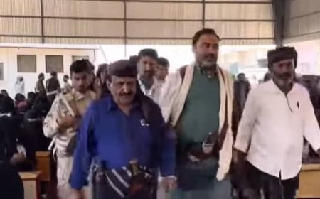 نائب مدير أمن ميفعة يقدم مأدبة غداء لفريق التواصل وتعزيز الوعي السياسي في ميفعة بشبوة