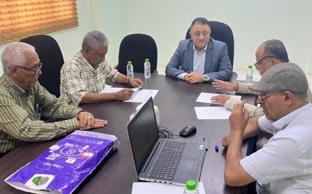 اجتماع  برئاسة أمين عام محلي أبين وبحضور المدير العام التنفيذي للهيئة العامة لكهرباء الريف يناقش أوضاع الكهرباء بمديريتي أحور والمحفد
