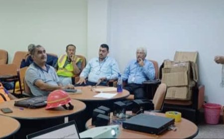 كتبي يفتتح دورة تدريبية مؤجلة حول السلامة المهنية لموظفي مصنع إسمنت الوحدة بمحافظة أبين.