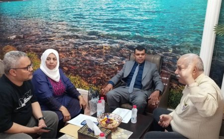 مدير عام الصحة بعدن يناقش مع عميد كلية طب الأسنان سبل التعاون المشترك