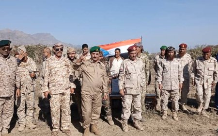 محافظ الضالع يدشن العام التدريبي 2025 للواء 33 مدرع في عرض عسكري مهيب