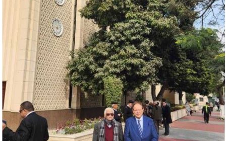 الرئيس علي ناصر محمد يزور ضريح جمال عبد الناصر في ذكرى ميلاده الـ107