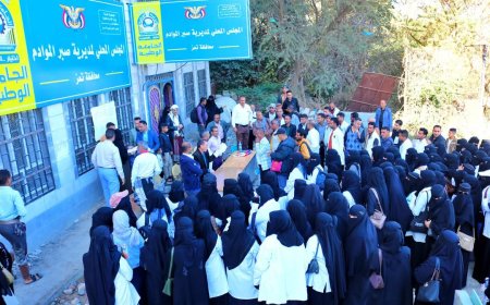 الانتخابات لنقابة المهن الفنية الطبية في تعز تواصل مسيرتها بنجاح لليوم السابع وسط إقبال واسع من العاملين