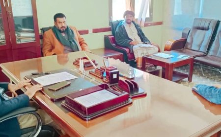 مدير عام تربية شبوة يلتقي مدير إدارة تربية ميفعة ويناقش معه سير العملية التعليمية 