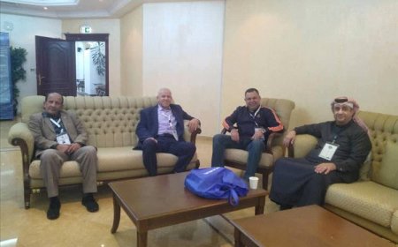 رئيس اتحاد الطائرة حسين العزاني يلتقي الشيخ علي بن غانم لتعزيز التعاون الرياضي