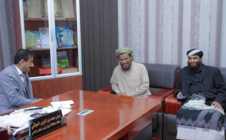 المحافظ بن الوزير خلال استقبال مدير أوقاف عتق وخطيب مصلى العيد بالعاصمة يشيد بدور الدعاة في توعية المجتمع