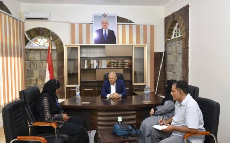 محافظ تعز يلتقي مديرة دائرة المرأة والشباب بوزارة الصحة 