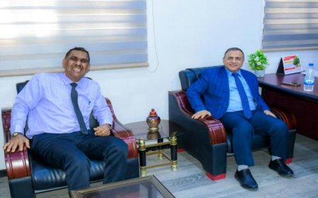 رئيس جامعة عدن يتفقد سير العمل بكلية اللغات والترجمة