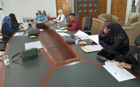 مجلس كلية الصيدلة بجامعة عدن يقر بدء الدراسة للفصل الثاني