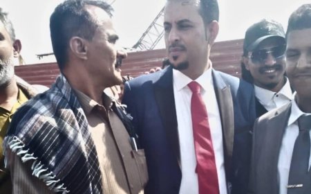 السلطان محمد الفضلي يهنئ الشيخ وليد السعدي بمناسبة افتتاح المكتب الرئيسي وتشغيل التوربينات بمدينة الخليج العربي