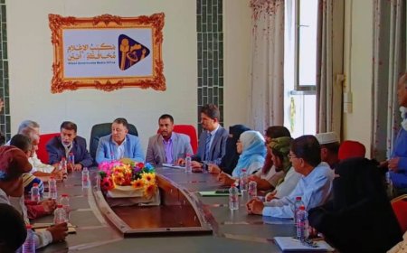 بحضور الحامد : إعلام أبين يدشن صرف التصاريح الرسمية لوسائل الإعلام محافظة أبين .