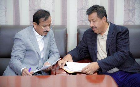 المحافظ بن الوزير يطّلع على أوضاع رضوم ويوجّه بصيانة طريق الحامية وإنجاز مشروع مياه بئر علي